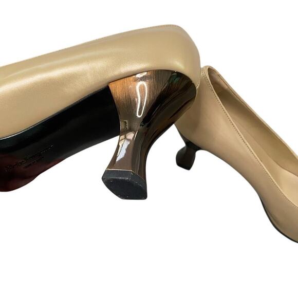 Vintage Salvatore Ferragamo Beige Heels Pumps Size 7.5 - Picture 3 of 13